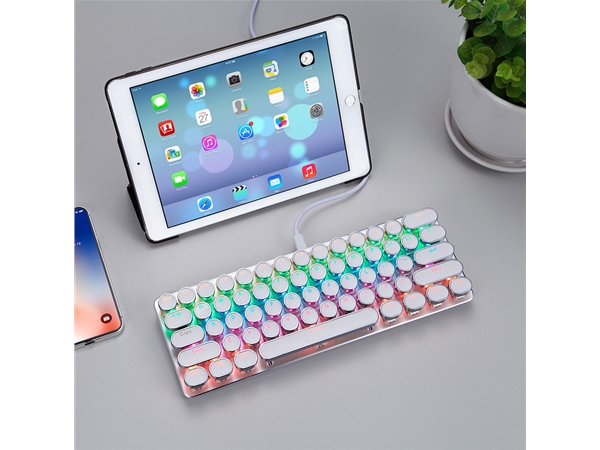 649款 RGB 三模鍵盤